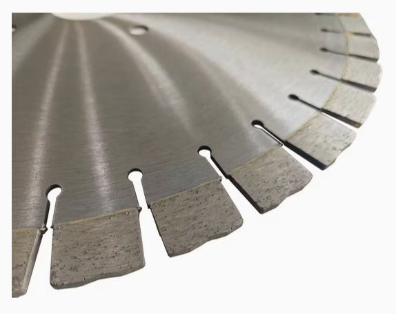 350mm 400mm Silent Silver Brazed Diamond Saw Blade for Cutting Concrete Granite 350mm 400mm Silent Silver Brazed Diamond Saw Blade for Cutting Concrete Granite