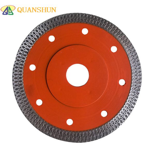 Sintered diamond saw Blade with flange